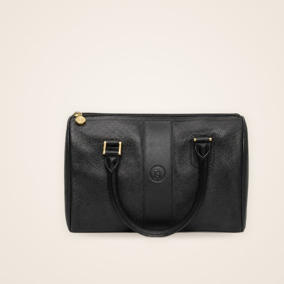 Bolsa Fendi Forever Bauletto Preta Monograma FF